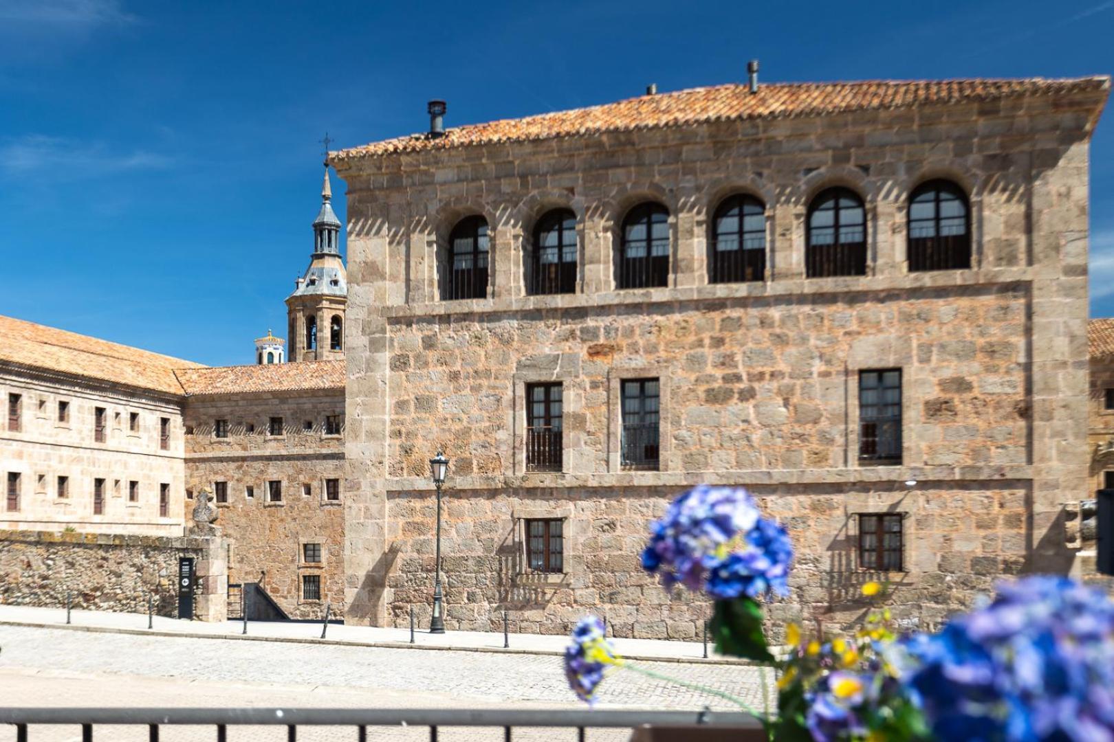 Hosteria Del Monasterio De San Millan San Millan De La Cogolla Exterior photo